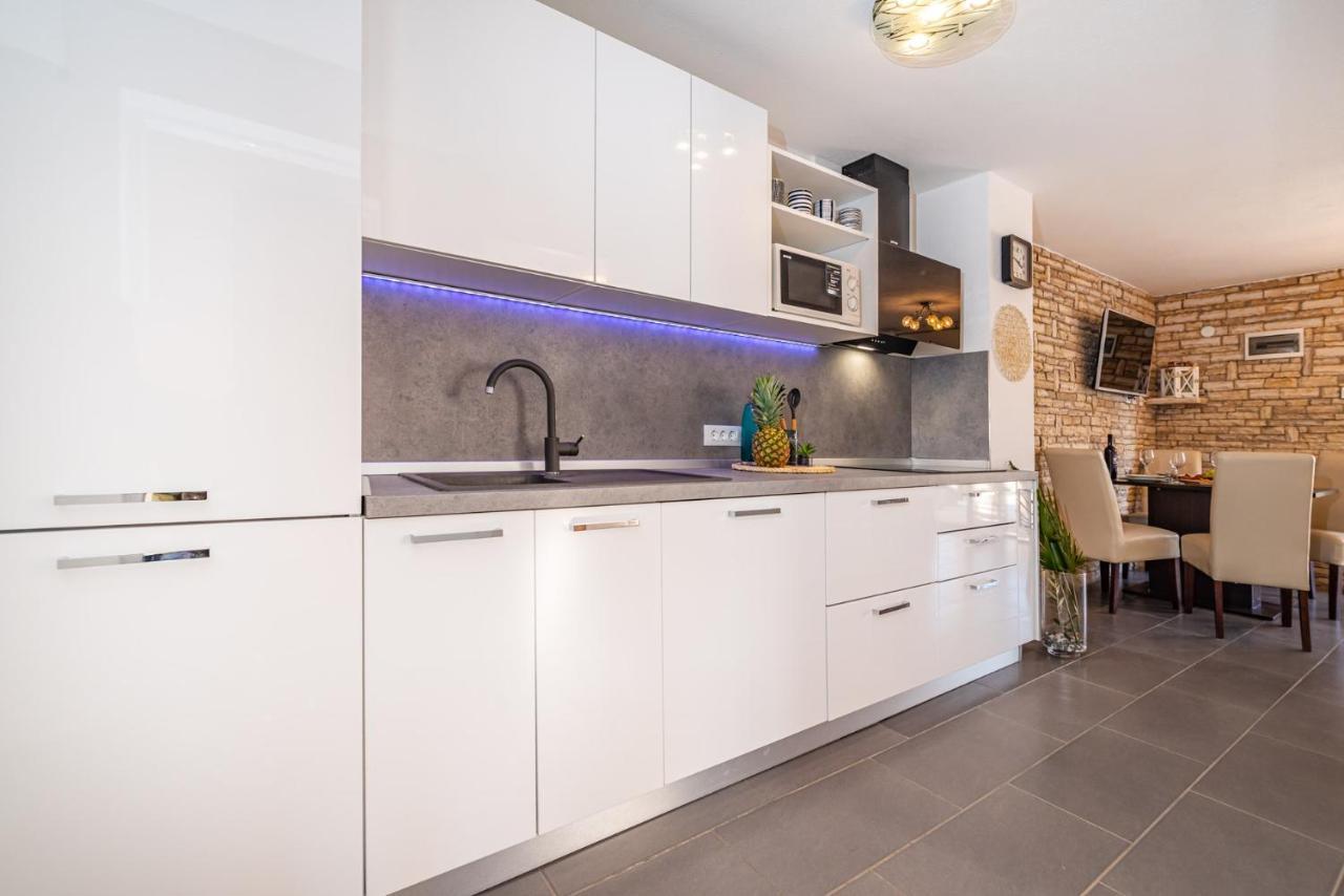 Apartmán Maia Lena Jasenice  Exteriér fotografie