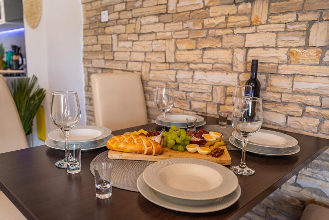 Apartmán Maia Lena Jasenice  Exteriér fotografie