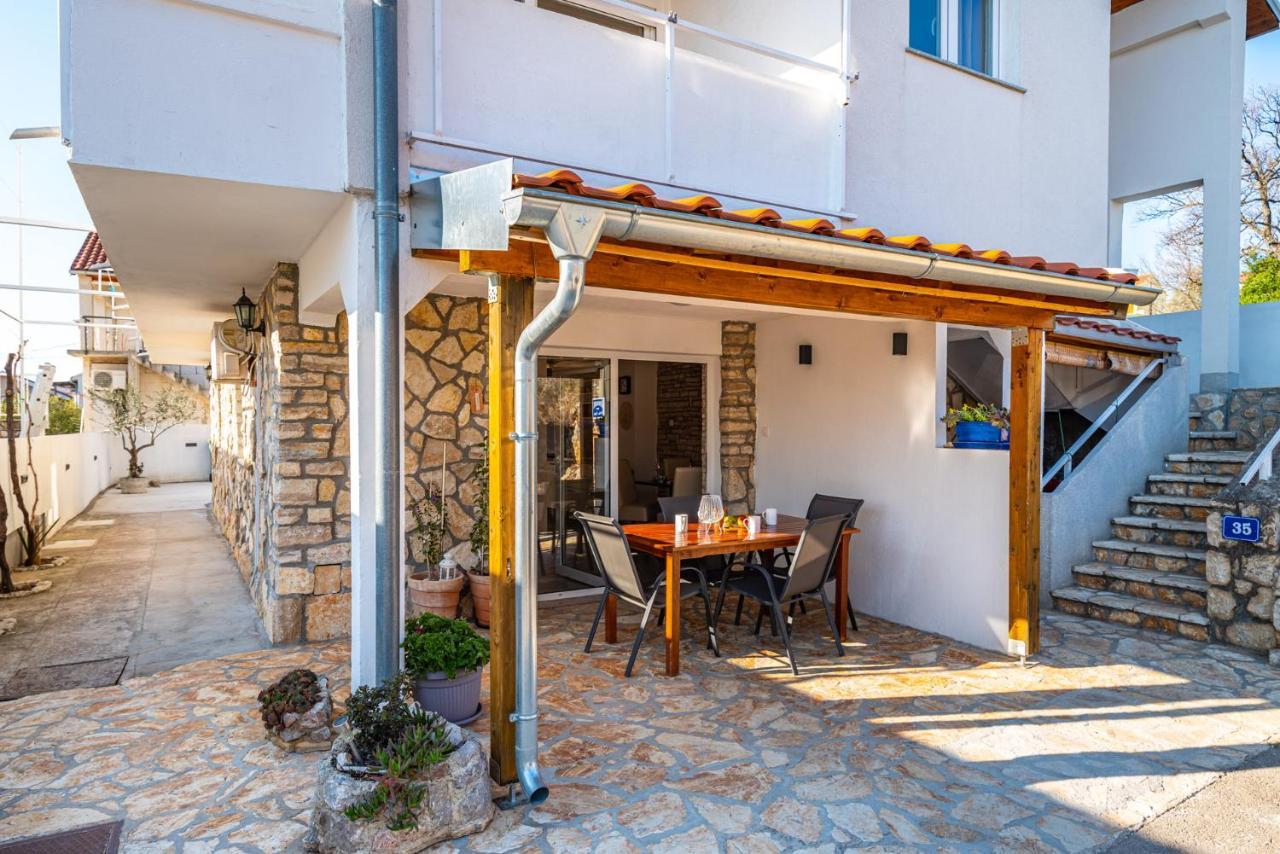 Apartmán Maia Lena Jasenice  Exteriér fotografie