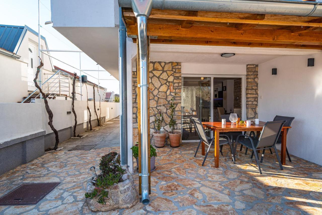 Apartmán Maia Lena Jasenice  Exteriér fotografie